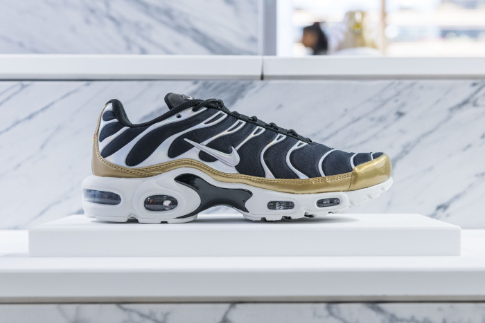 Nike_Tn_20thAn_END_25.11.18-15