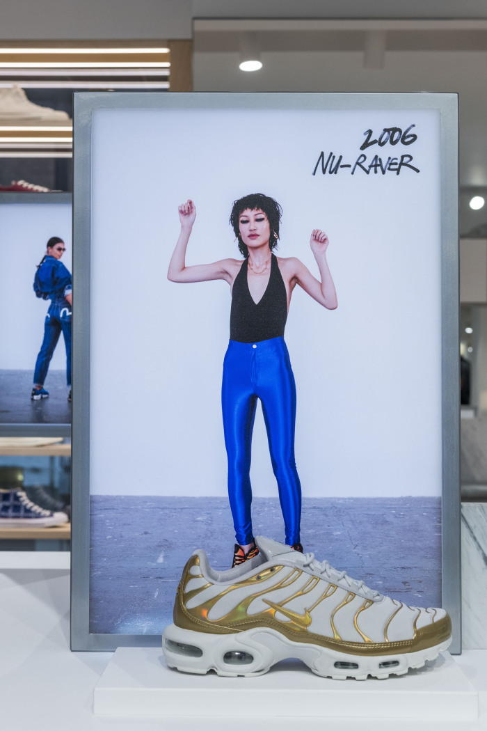 Nike_Tn_20thAn_END_25.11.18-23