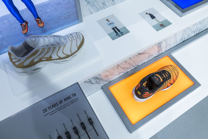 Nike_Tn_20thAn_END_25.11.18-26